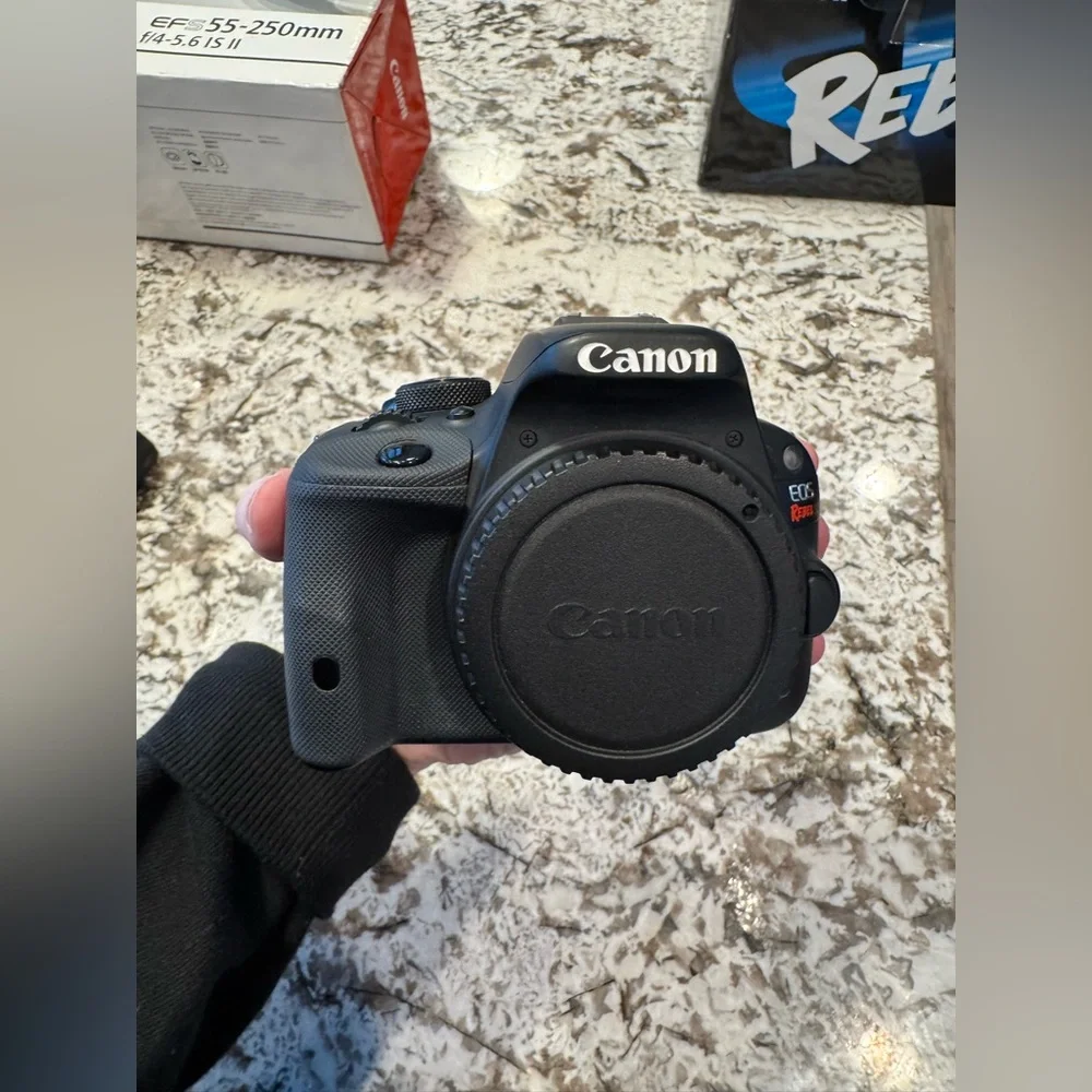 Canon EOS Rebel SL1 Camera CEF S 18-55.IS STM Kit with lenses